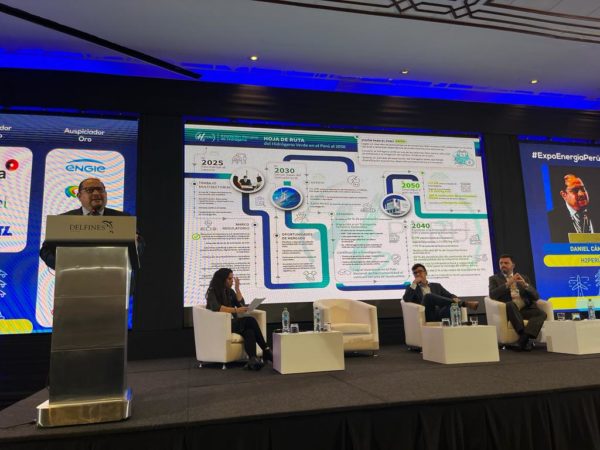 Daniel Cámac, presidente de H2 Perú, participó como panelista en la décima edición de EXPOENERGÍA 2022