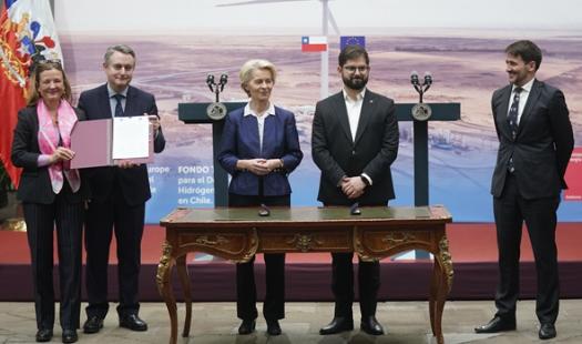 Chile y la Unión Europea firmaron iniciativas de cooperación en hidrógeno renovable