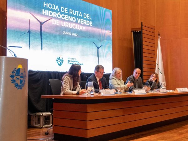 Uruguay lanzó su Hoja de Ruta de Hidrógeno Verde y puso el objetivo de 20 GW renovables al 2040